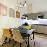 Designer In Oltrarno * Florence