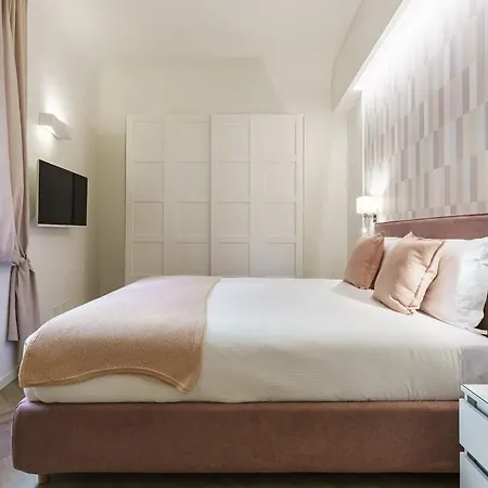 Designer In Oltrarno Apartman
