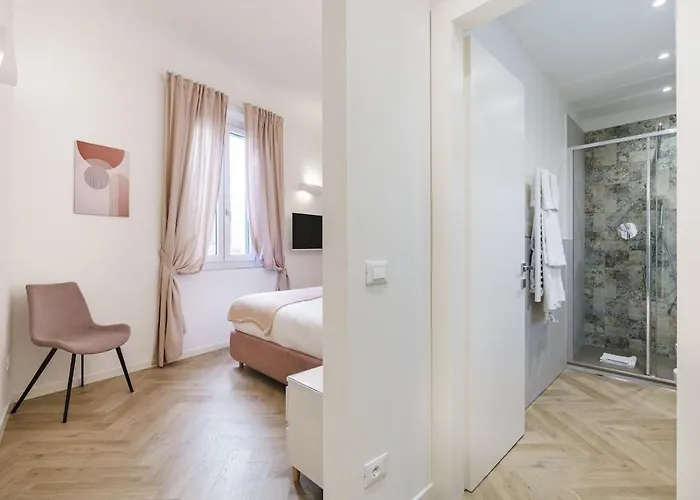 Designer In Oltrarno Florence