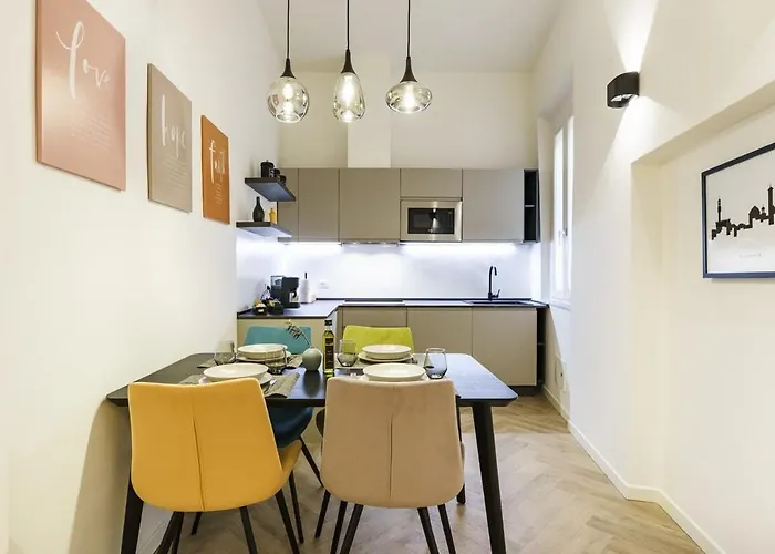 Designer In Oltrarno * Florence